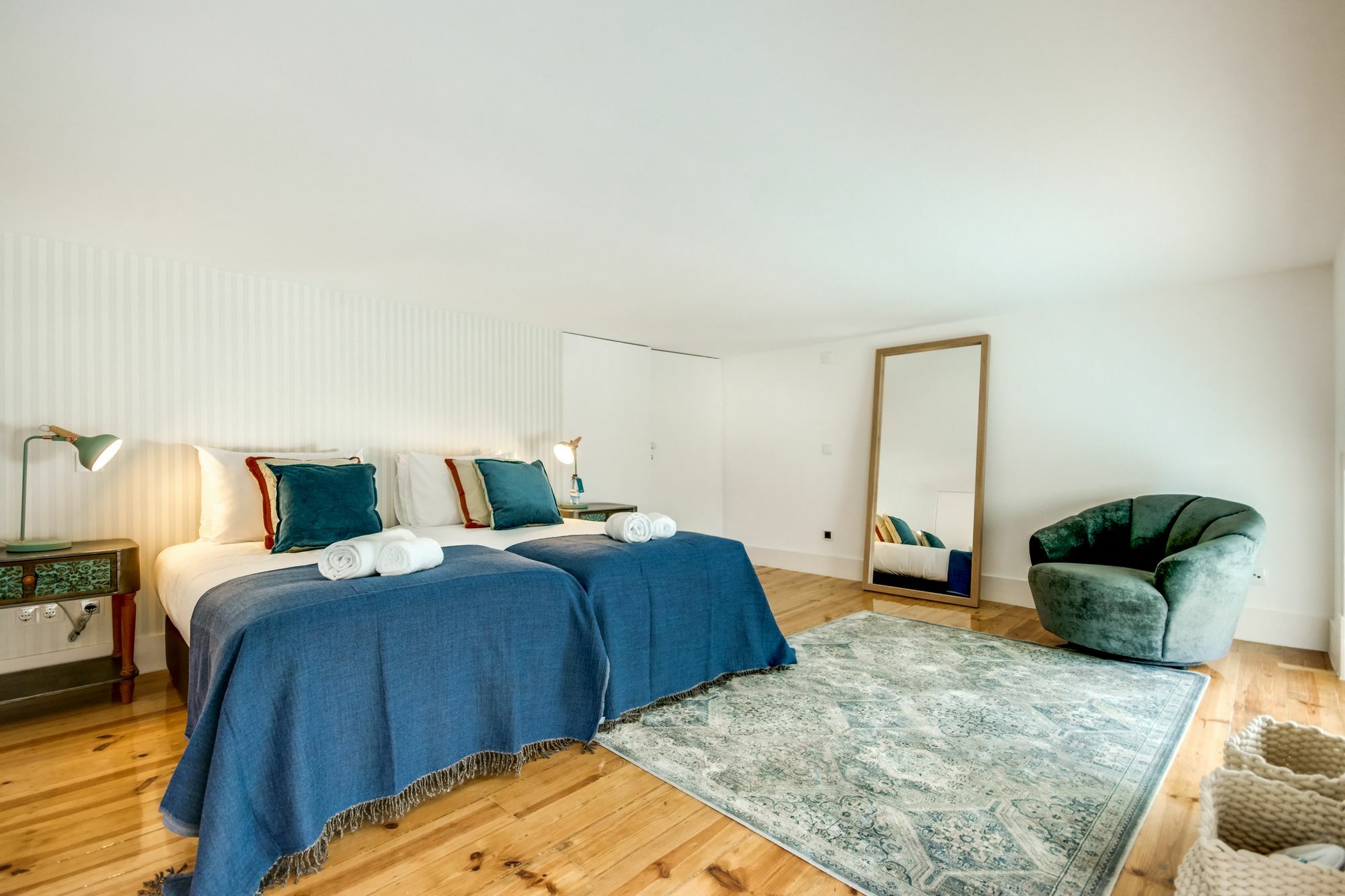 Sweet Inn Apartment - Chiado Luxury Lisbon Bagian luar foto