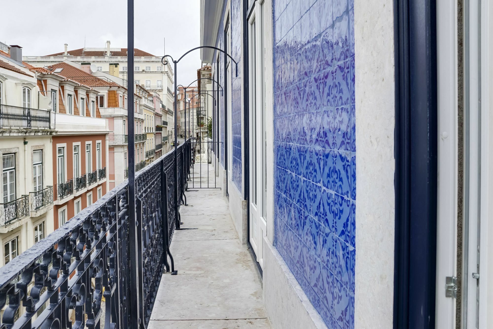 Sweet Inn Apartment - Chiado Luxury Lisbon Bagian luar foto