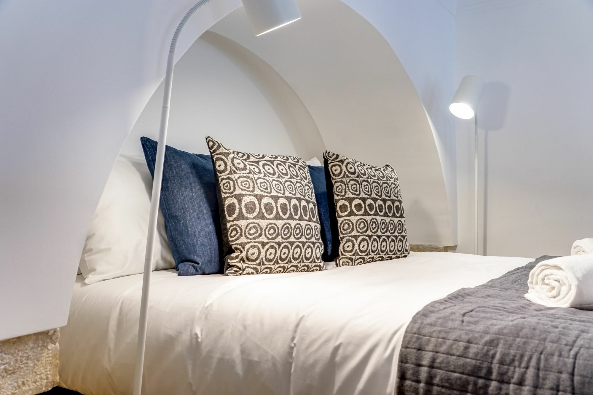 Sweet Inn Apartment - Chiado Luxury Lisbon Bagian luar foto