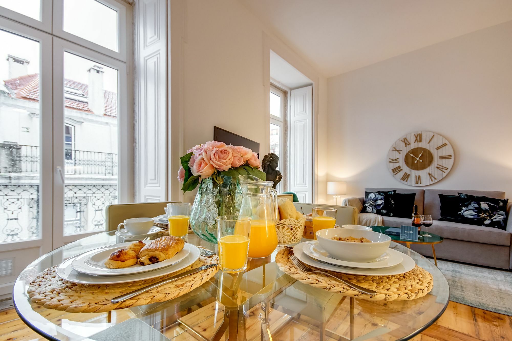 Sweet Inn Apartment - Chiado Luxury Lisbon Bagian luar foto