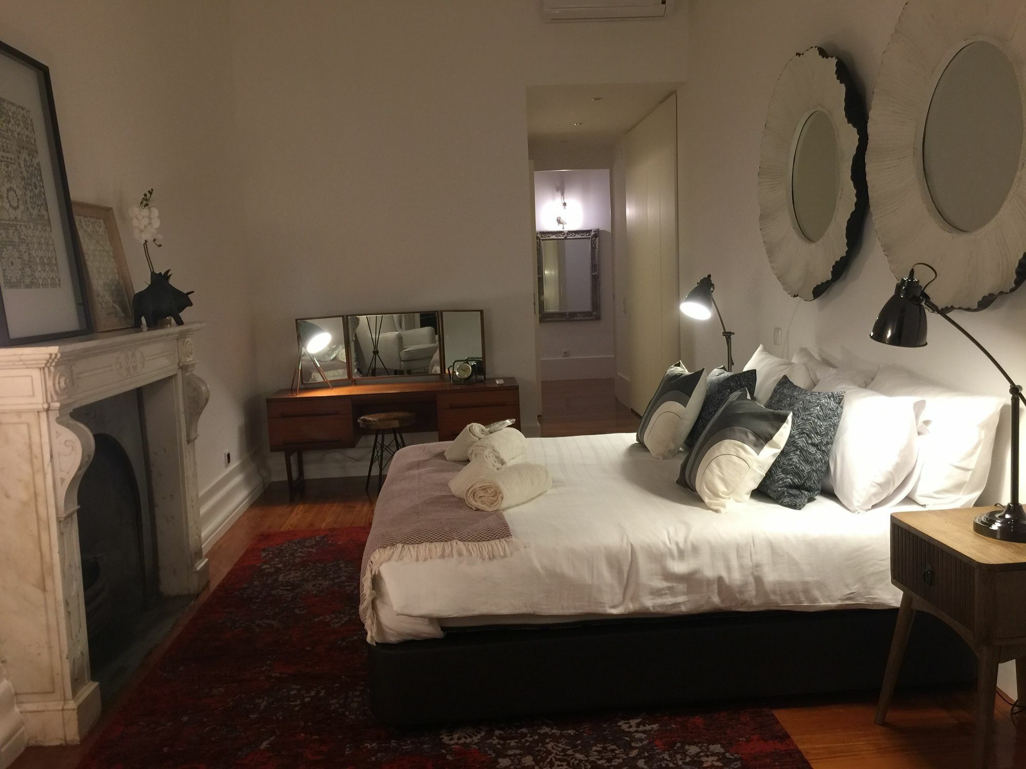 Sweet Inn Apartment - Chiado Luxury Lisbon Bagian luar foto